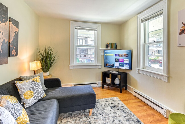 Building Photo - 129 W Broad St Unit SI FL1-ID1596246P