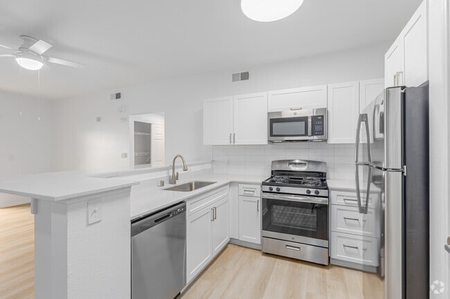 Interior Photo - Teresina