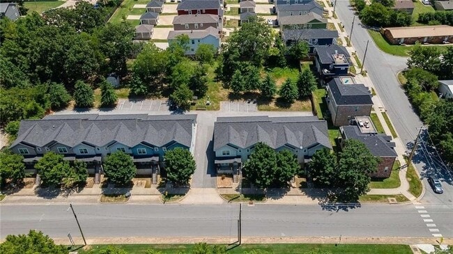 Photo - 438 S Sang Ave