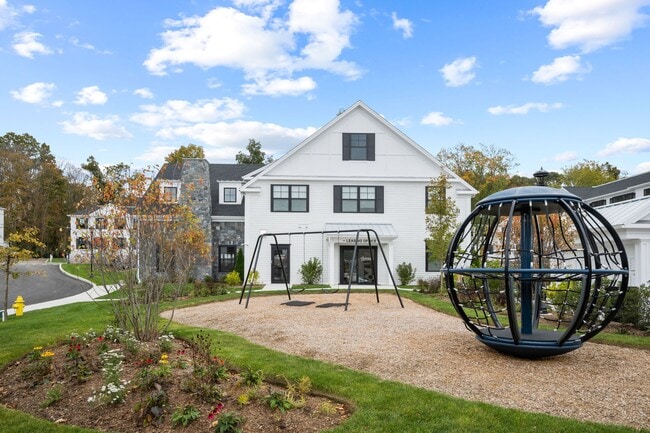 Photo - Star Deluxe Branford