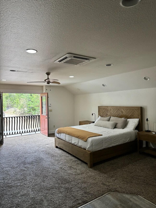 Building Photo - 712 Broken Rein Rd Unit ID1250629P