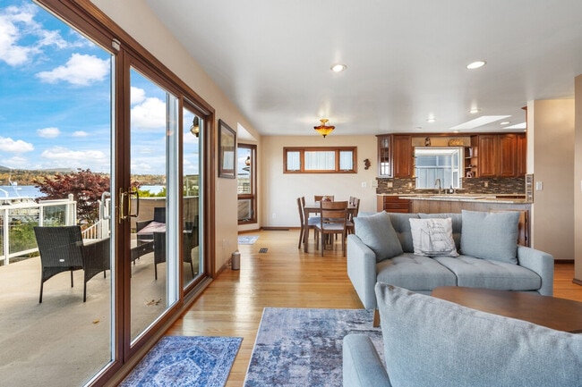 Photo - 10507 Rainier Ave S Unit ID1342433P