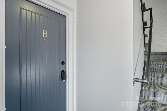 Photo - 4911 Park Rd Unit B