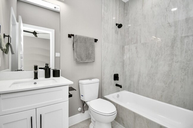 Photo - 316 Thornton Rd