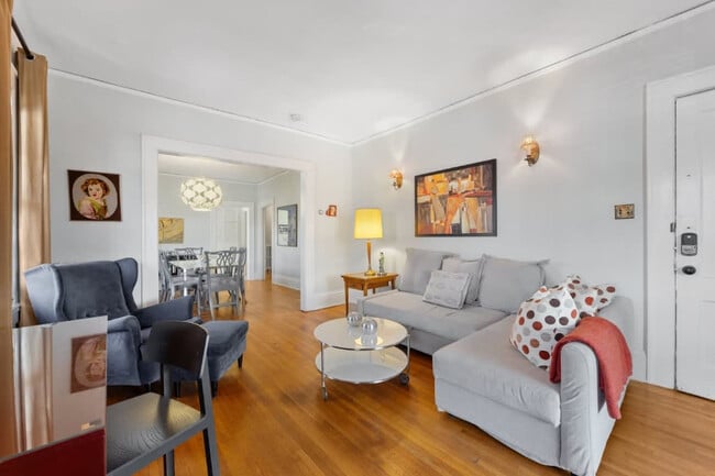 Photo - 536 Hawthorne Ln Unit FL2-ID1331033P