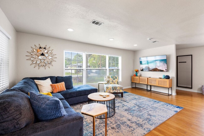 Photo - 4107 W Grace St Unit SI ID1626361P