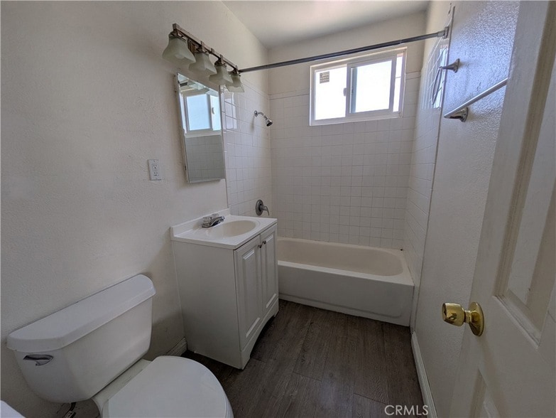 Photo - 1044 Wallgreen St