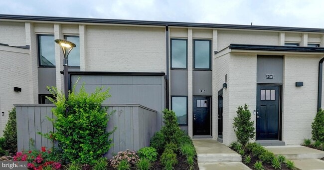 Building Photo - 19520 Village Walk Dr Unit 3-105
