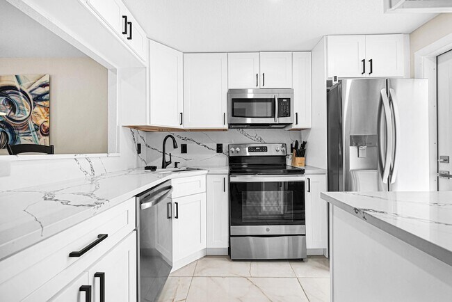 Photo - 400 SE 10th St Unit 105