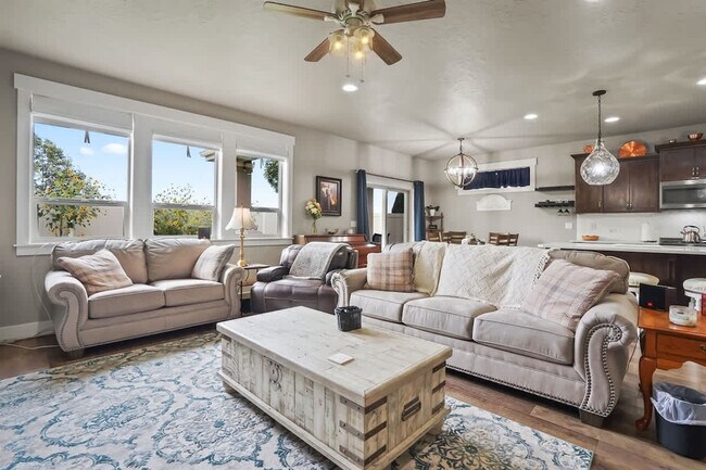 Photo - 18713 Easter Peak Ave Unit SI ID1460919P