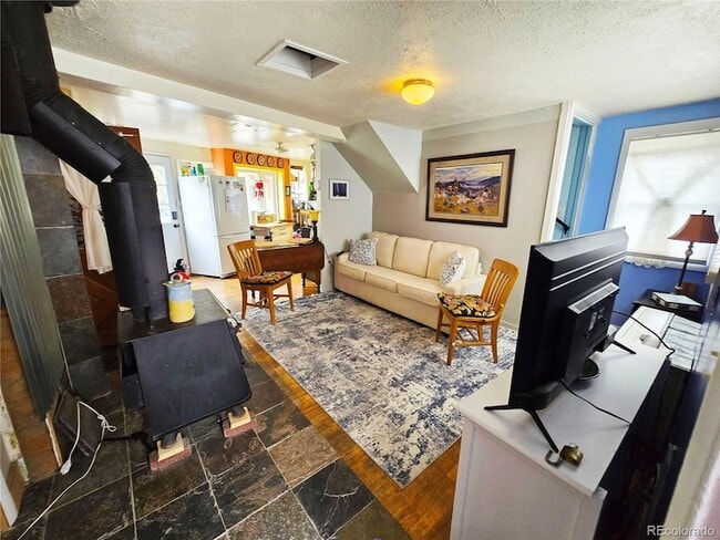 Photo - 708 Griffith St