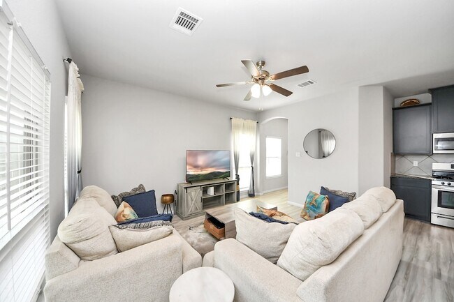 Photo - 13323 Colina Mdws Ln