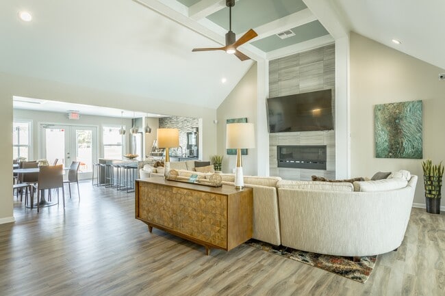 Photo - Hawthorne at Lily Flagg