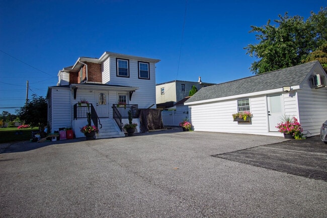 Photo - 717 Lancaster Ave Unit ID1321807P