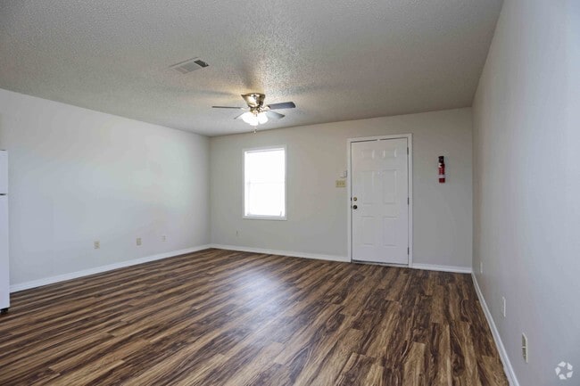 1BR,1BA - 690SF - LIVING AREA - Hideaway Place Apartments