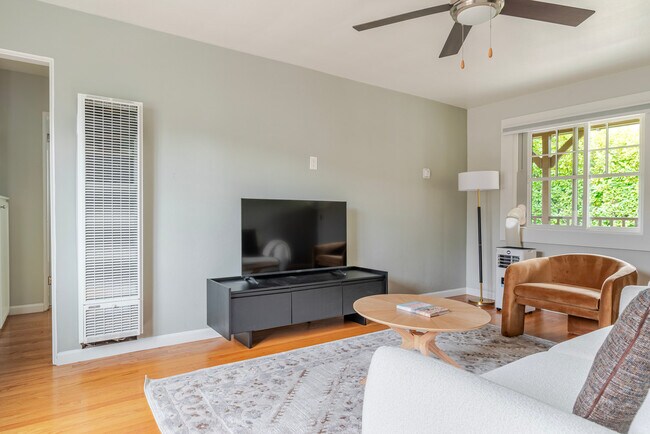 Photo - 327 Hawthorne Ave Unit FL1-ID2114