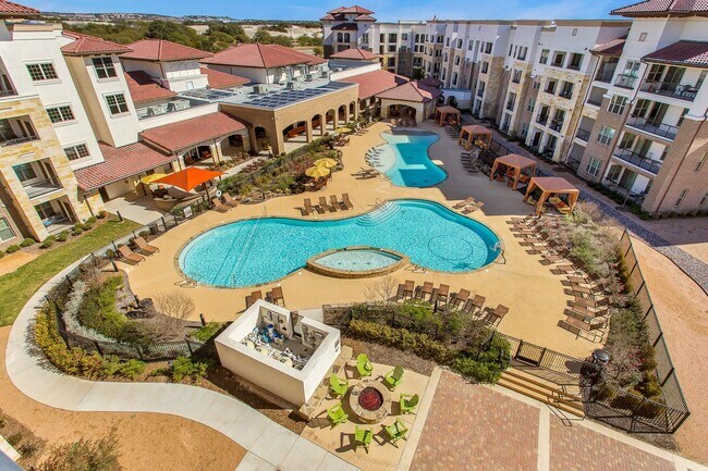 Photo - Villas At The Rim