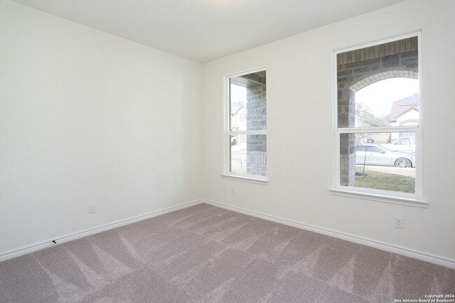 Photo - 5230 Anzueto