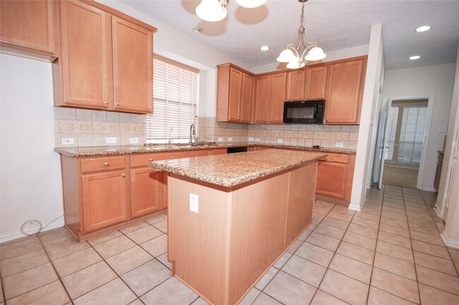 Photo - 310 Watercrest Harbor Ln