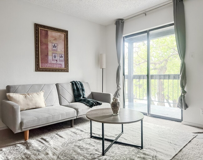 Building Photo - 1071 Clayton Ln Unit ID1256859P