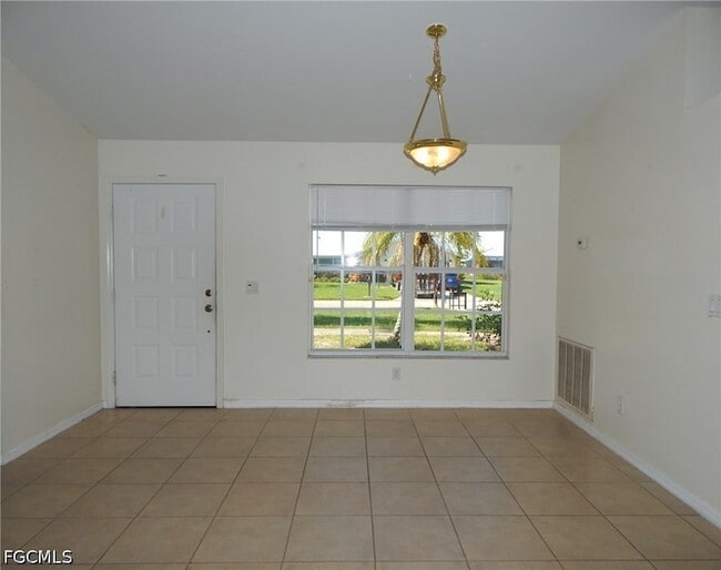 Photo - 135 SE 29th St