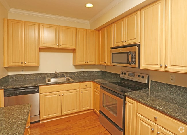 Photo - Livorno Square