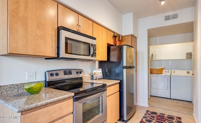 Photo - 2400 N Bullard Ave Unit 1