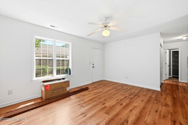 Photo - 118 Avondale Ave Unit B