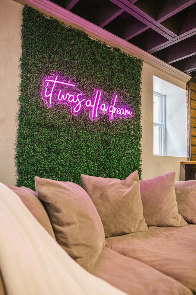 Photo - 2130 W Washington Blvd Unit ID1244927P