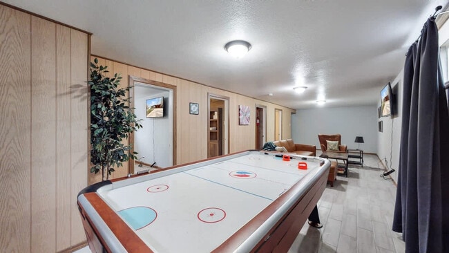 Building Photo - 1242 Elder St Unit ID1342426P