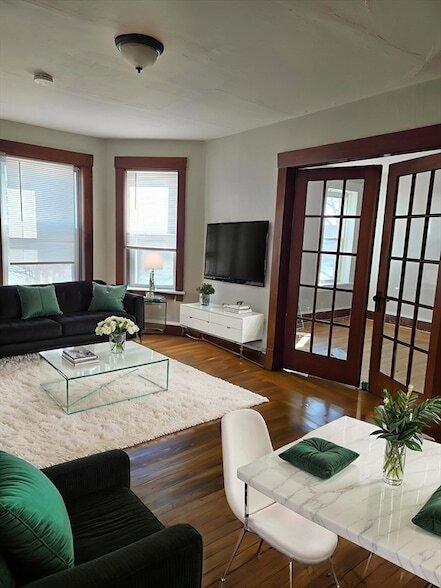 Photo - 263 Elm St Unit 3L
