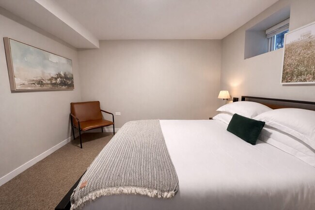Photo - 736 N Throop St Unit SI FL1-ID1515273P