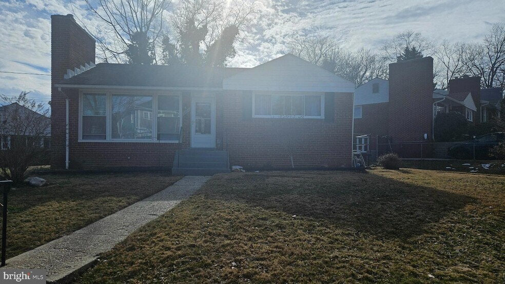 Photo - 10404 Insley St