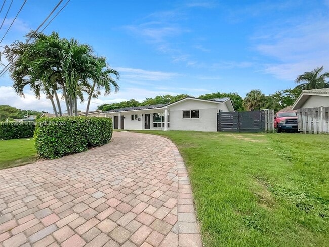 Photo - 2741 NE 53rd Ct