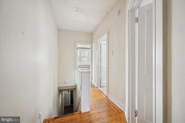 Photo - 859 N 21st St