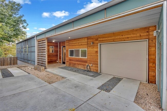 Photo - 1518 Parker Ln Unit B