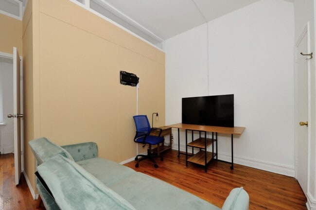 Photo - 649 9th Ave Unit ID1323949P