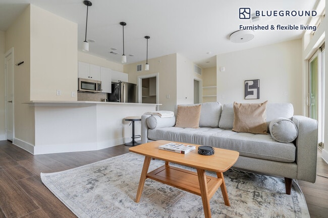 Photo - 1501 W Howard Ln Unit SI FL5-ID361