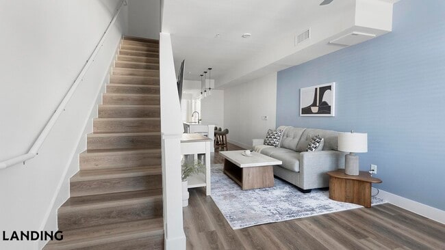 Building Photo - 6525 Ed Bluestein Blvd Unit 4104