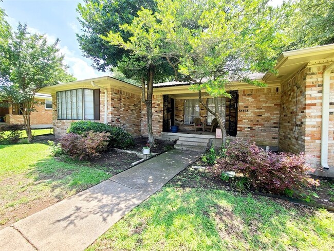 Photo - 7551 Brentcove Cir