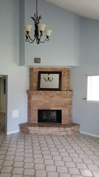 Photo - 942 Grand Jct Dr