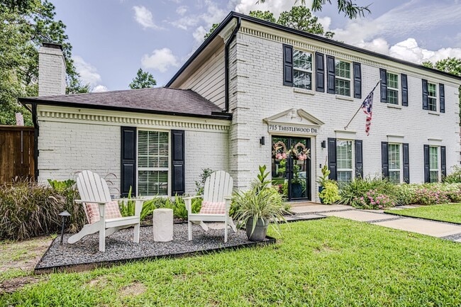 Photo - 715 Thistlewood Dr