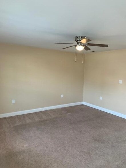 Photo - 1615 Manchester Trail NE