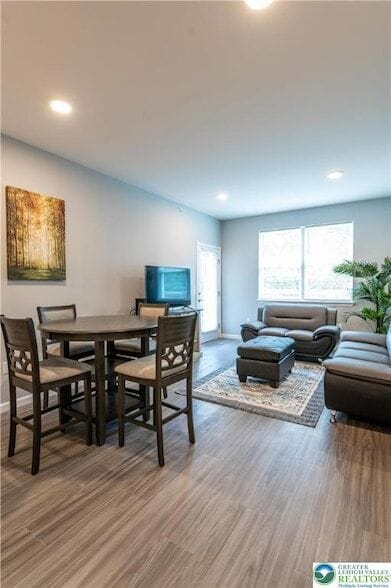 Photo - 948 N Front St