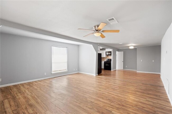 Photo - 1200 Walnut Ave