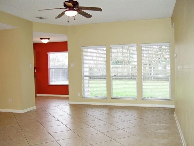 Photo - 1106 Devonshire Dr