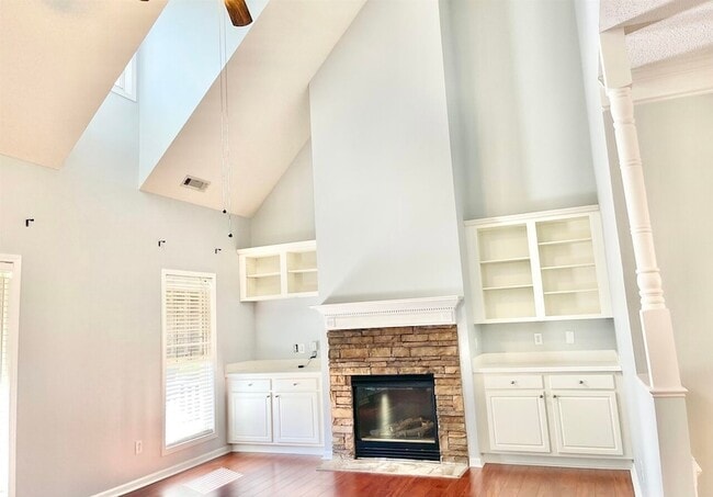 Photo - 172 Baldwin Ct