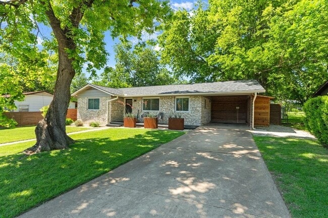 Photo - 3207 Carol Ann Dr