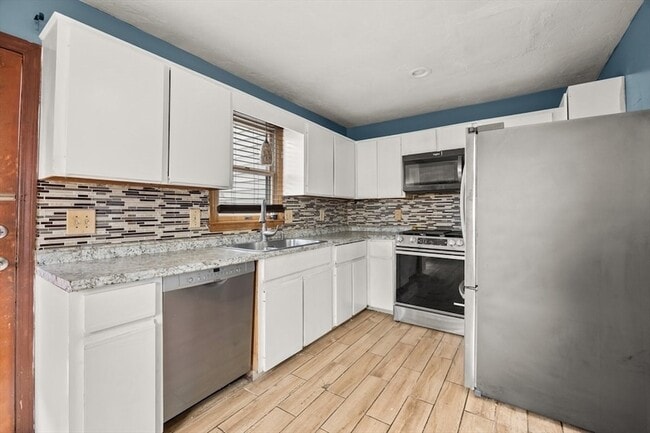 Photo - 39 Blendall St Unit Room 2