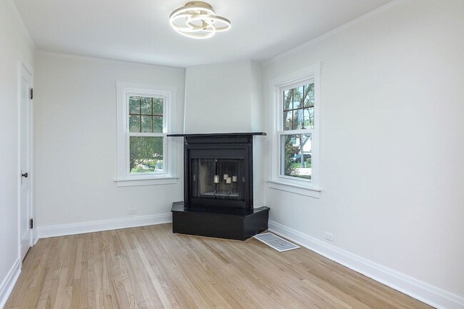 Photo - 15W355 Harvard St